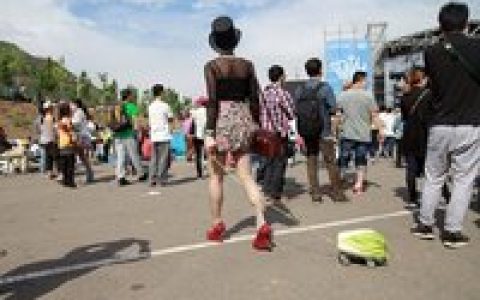 行为艺术(个人或群体行为构成艺术)