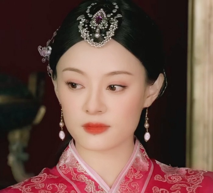 嬛嬛一袅楚宫腰(诗句)