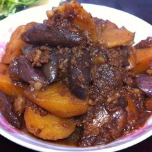 茄子炖土豆(东北特色菜)
