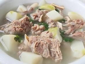 清炖羊肉(特色小吃)