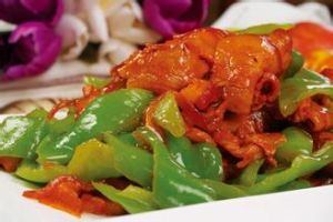 尖椒炒肉(辣味家常菜)
