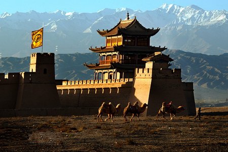 嘉峪关城楼(明代万里长城西端主宰)