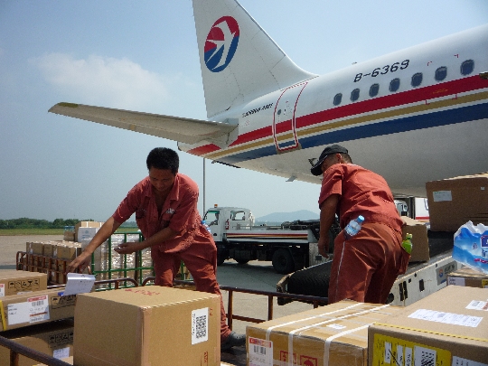 航空货运(现代航空物流航空货运业务中的重要组成部分)