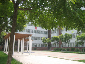 北京兴华大学(一所的民办高校)