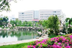 西华师范大学(师范类高等学府)