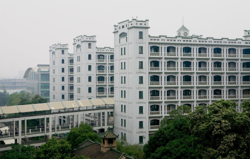 佛山市第一中学(首批广东省国家级示范性普通高级中学)