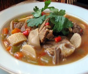 清炖羊肉汤(以羊肉为制作主料的美食)