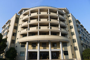 江苏省盐城中学(国家级示范性普通高中)