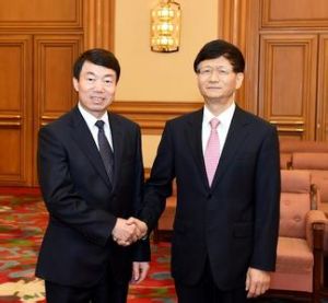 中共中央政法委员会(党中央领导和管理政法工作的职能部门)