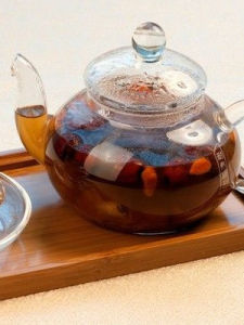 红枣桂圆茶(是冬令温补食品)