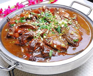 铁锅炖鱼(东北家常菜)