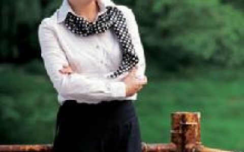 严晓宁(中央电视台经济频道《证券时间》主持人)