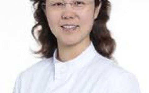 贺红(武汉大学口腔医学院副教授)