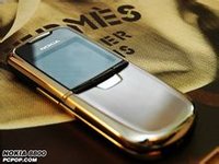 诺基亚8800(2005年诺基亚公司推出的彩屏手机)