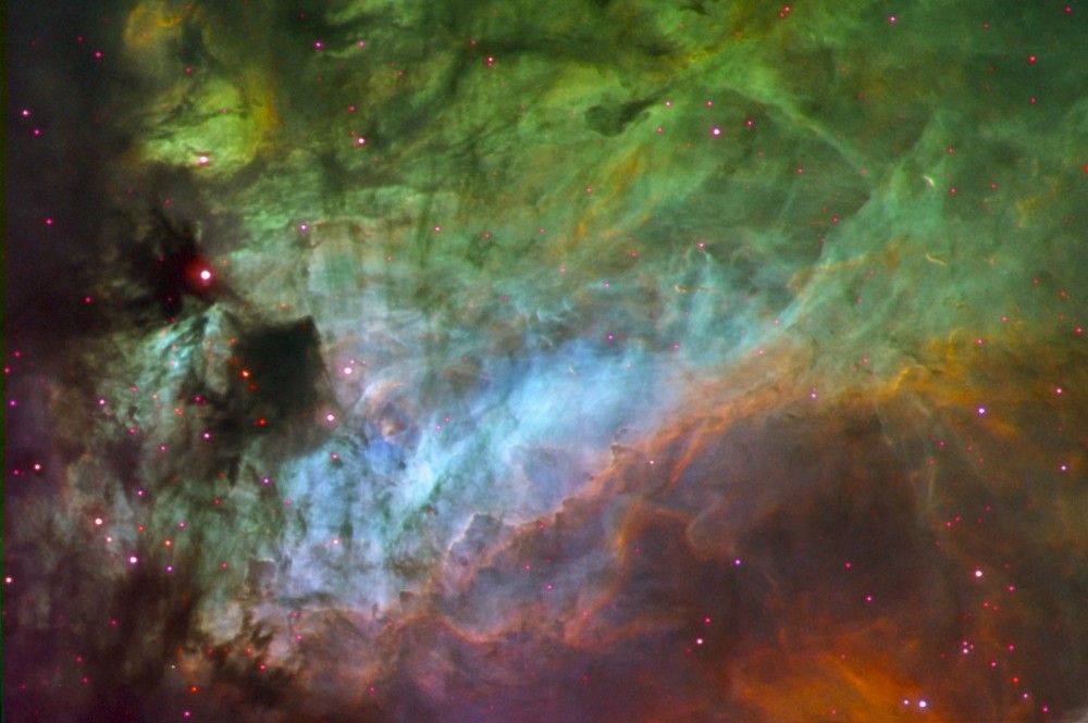 m17(天空中明亮的发射星云)