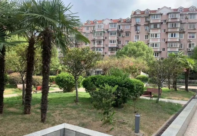 新百花园(南京新百房地产开发有限公司开发的楼盘)