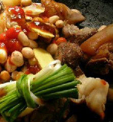 猪脚炖花生(家常食补菜品)