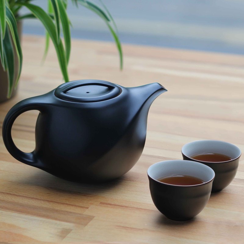 茶杯(盛茶水的用具)