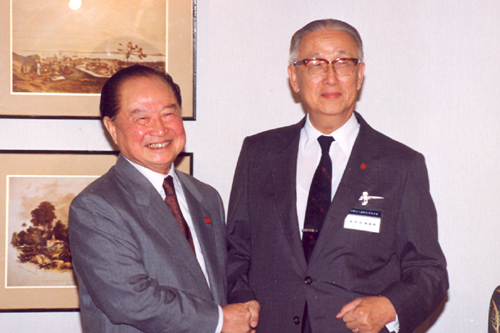 汪道涵(原中共上海市委书记)