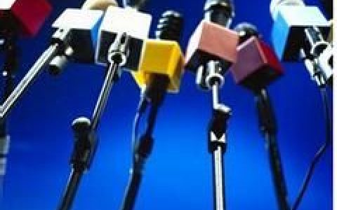 即兴评述(考查快速思维和组织语言能力)