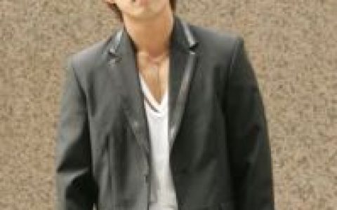 尹启相(韩国男艺人)