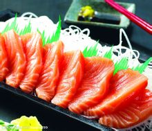 三文鱼刺身(日本的传统食品)
