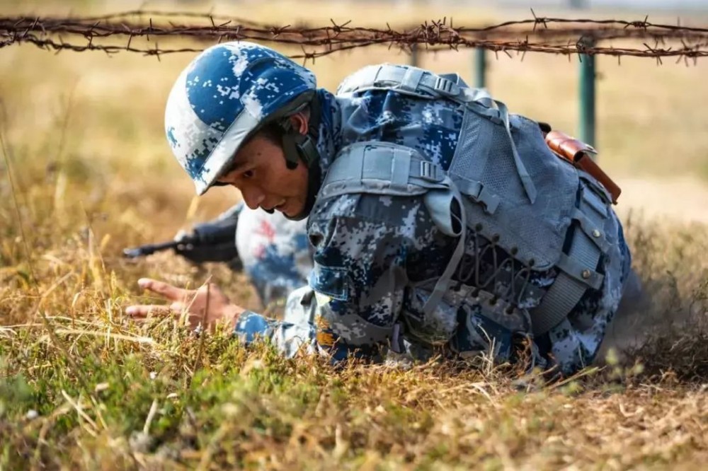 尖兵(担负行军警戒的连以下分队)