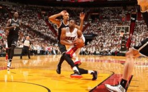 迷踪步(三步上篮步伐)