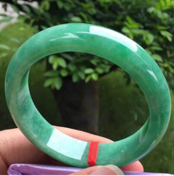 豆种翡翠手镯