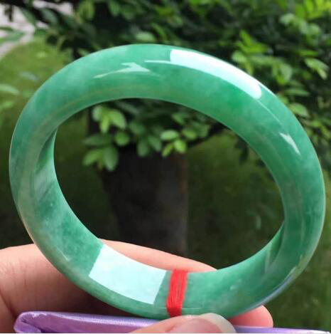 豆种翡翠手镯