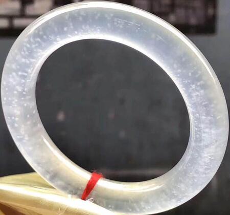无色玻璃种翡翠A货玉手镯