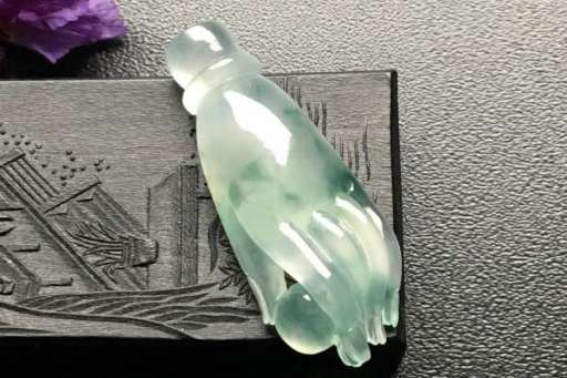 飘花冰种翡翠佛手饰品
