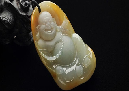 褐黄翡玉佛