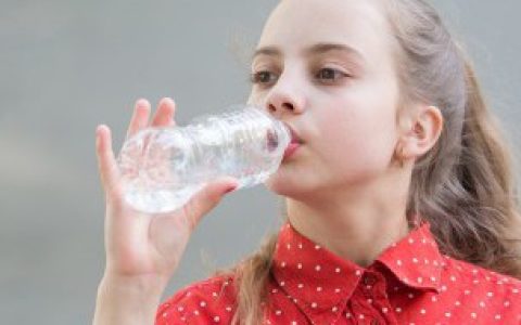 车用水杯可以装热水吗,车用水杯能装热水吗