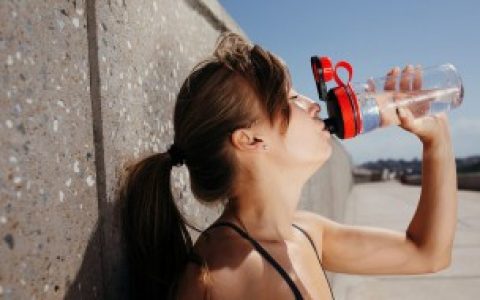 什么材质的水杯好,哪种材质的水杯好