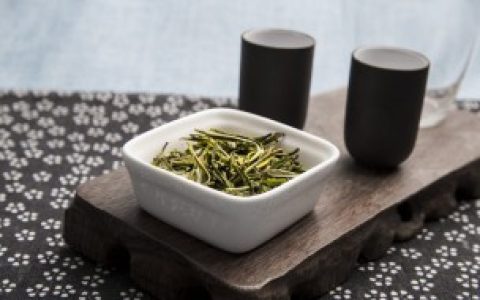 用新鲜茶叶做蛋糕是否可以吗,用新鲜茶叶可不可以做蛋糕吗