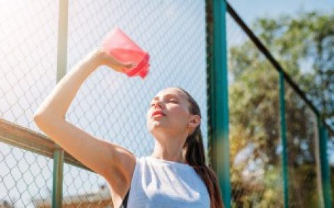 塑料水杯盖子漏水怎么处理 杯子漏水怎么解决