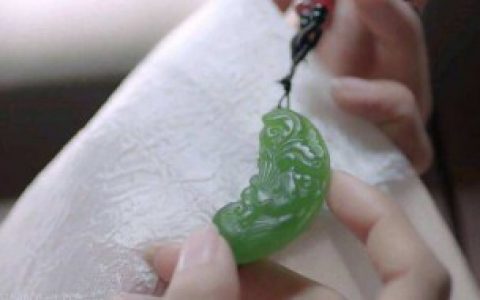 送玉佩有哪些代表含义（送玉佩的含义代表什么）