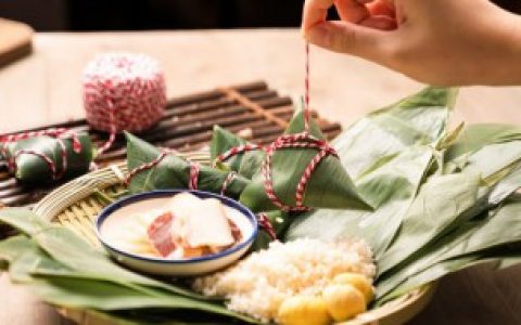 一个粽子的热量（一个粽子的热量是多少）