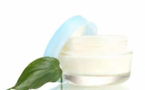 面霜和乳液能一起用吗（面霜和乳液能不能一起用）