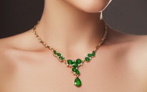 【媳妇项链买什么材质的好】媳妇项链买哪些材质的好