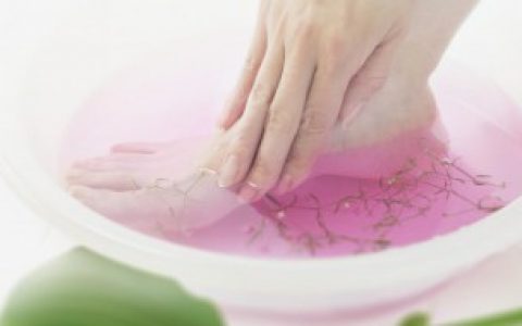 【夏天可以泡脚么】夏天能不能泡脚