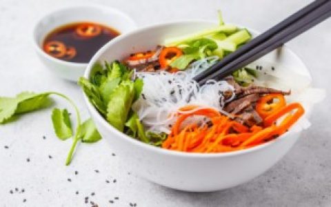 泡干米粉怎么泡,泡干米粉的正确方法一会就泡软了