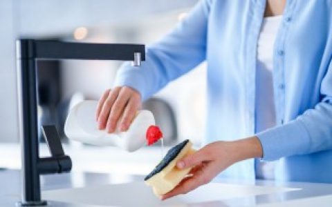 新买来的陶瓷水杯应该怎么样清洗（新的陶瓷水杯如何清洗）