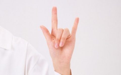 你的名字手绳佩戴方法（你的名字手绳如何佩戴）