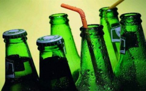 喝过期啤酒会怎么样 喝过期啤酒有什么后果