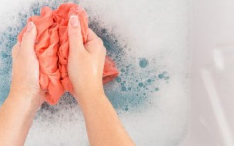 t恤发霉点怎么处理 t恤发霉的处理方法