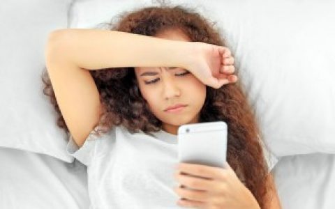 梦见坐火车预示着什么 做梦梦见坐火车好不好