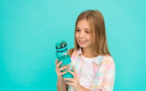 【水杯7代表可以装热水吗】水杯7代表能装热水吗