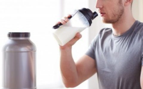 【思念一个人水杯刻字刻什么好】思念一个人水杯刻字刻哪些好